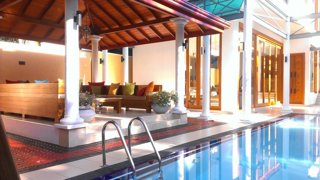 Hotel White Palace Gampaha Exteriér fotografie